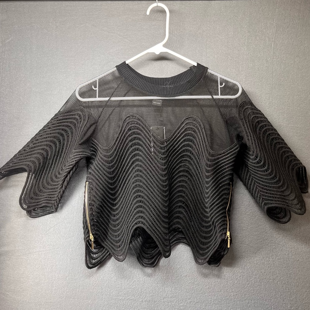 Gracia Asymmetrical Ruffled Black Blouse